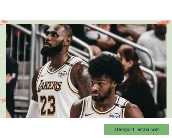 NBA历史首次父子连线 詹姆斯传球布朗尼外线三分命中